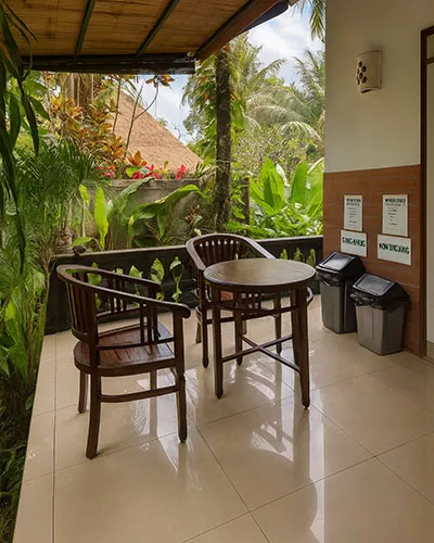 Jungle Hideaway Villas Table Chair