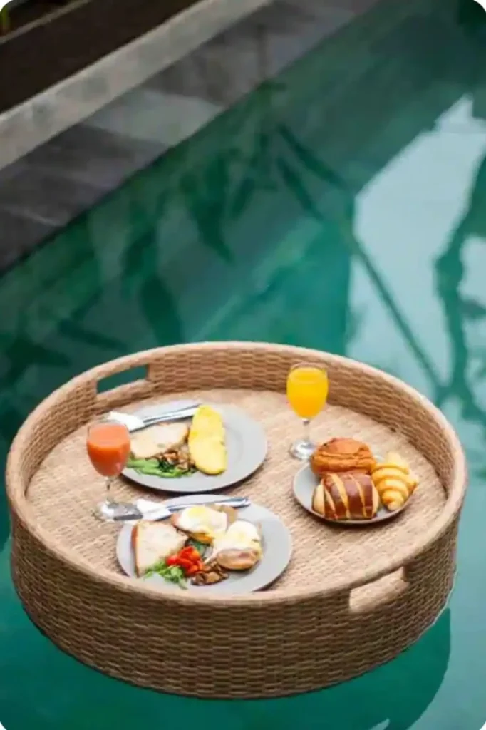 Maya Gorgeous Manor 3 - Floating Breakfast